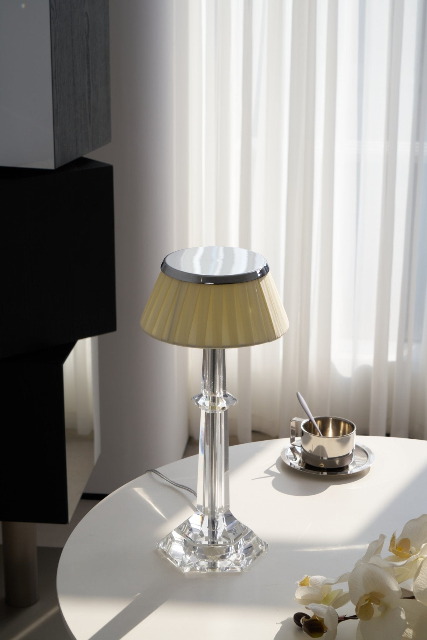 Haloza Fabric Luxurious Table Lamp-Neutral Decor