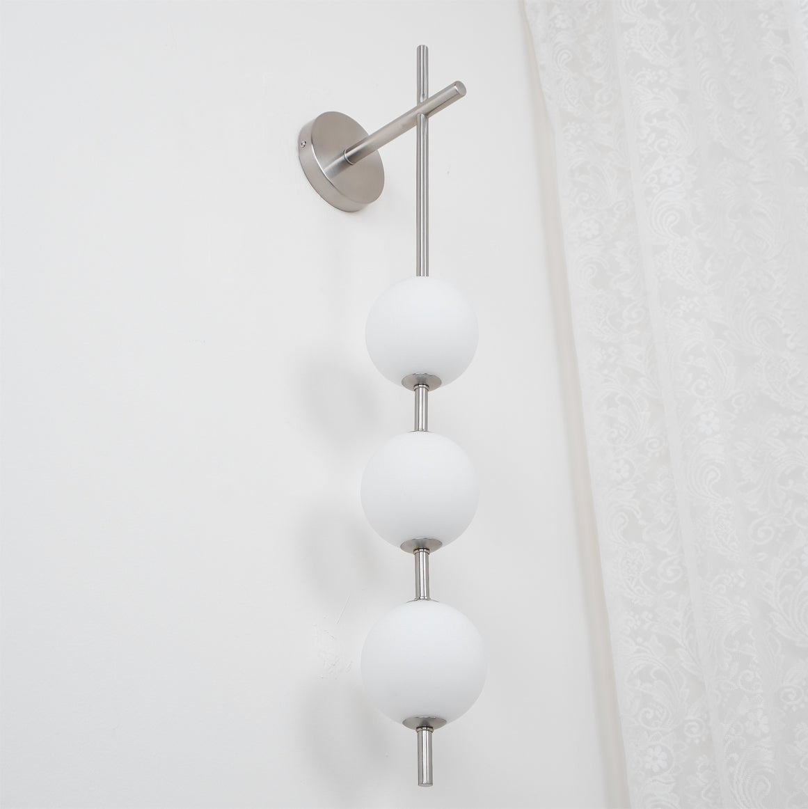 Ilraeia Vertical Globe Plug-in Wall Lamp-Neutral Decor