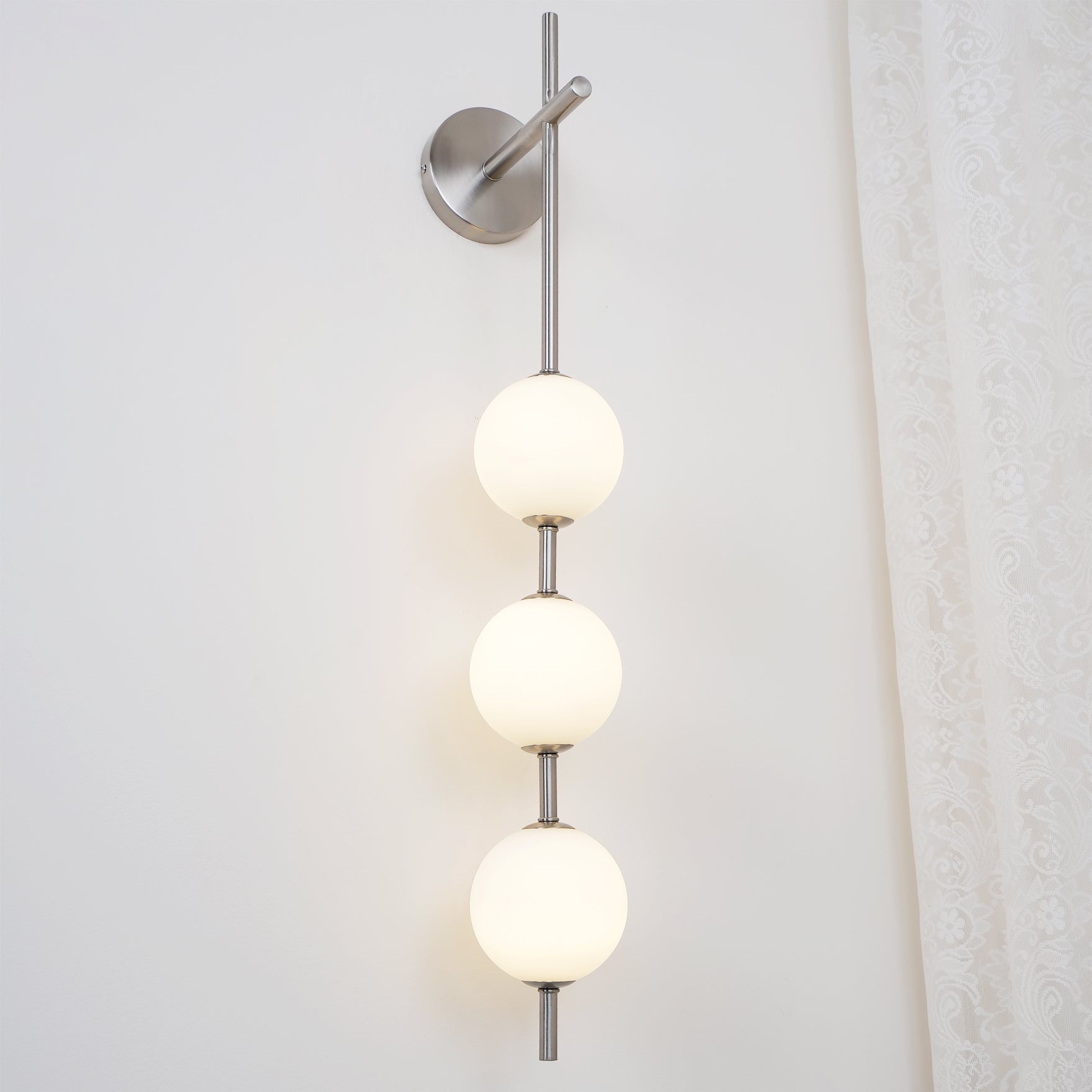 Lustra Wall Lamp Vertical Globe Minimalist-Neutral Decor