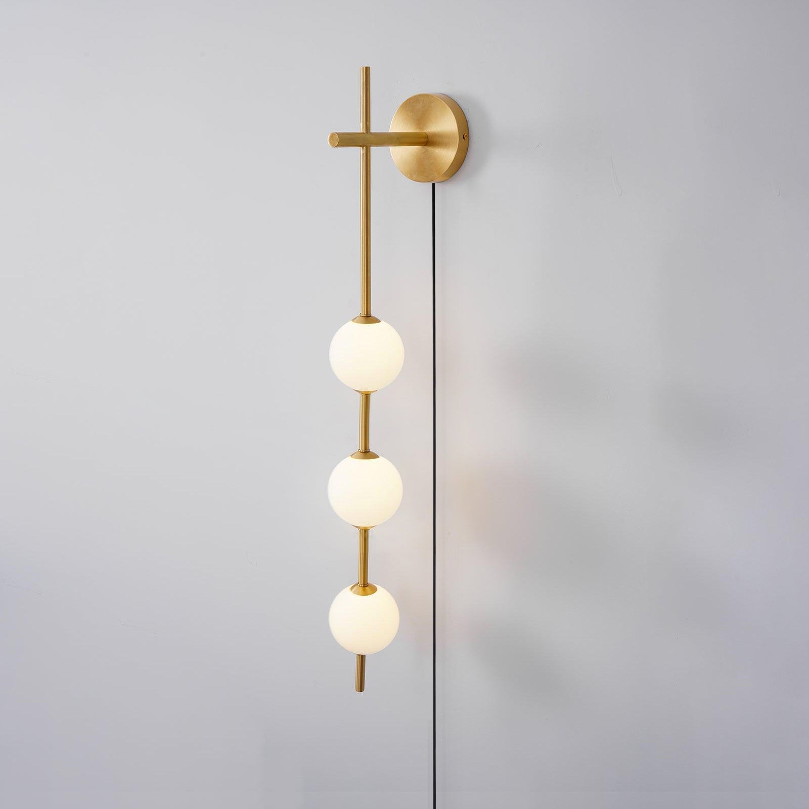 Ilraeia Vertical Globe Plug-in Wall Lamp-Neutral Decor