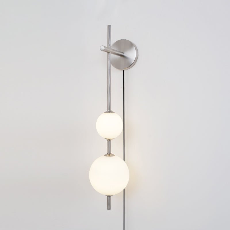 Ilraeia Vertical Globe Plug-in Wall Lamp-Neutral Decor