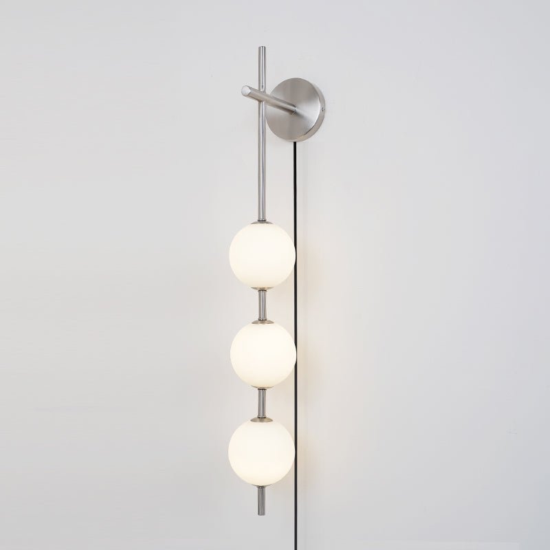 Ilraeia Vertical Globe Plug-in Wall Lamp-Neutral Decor