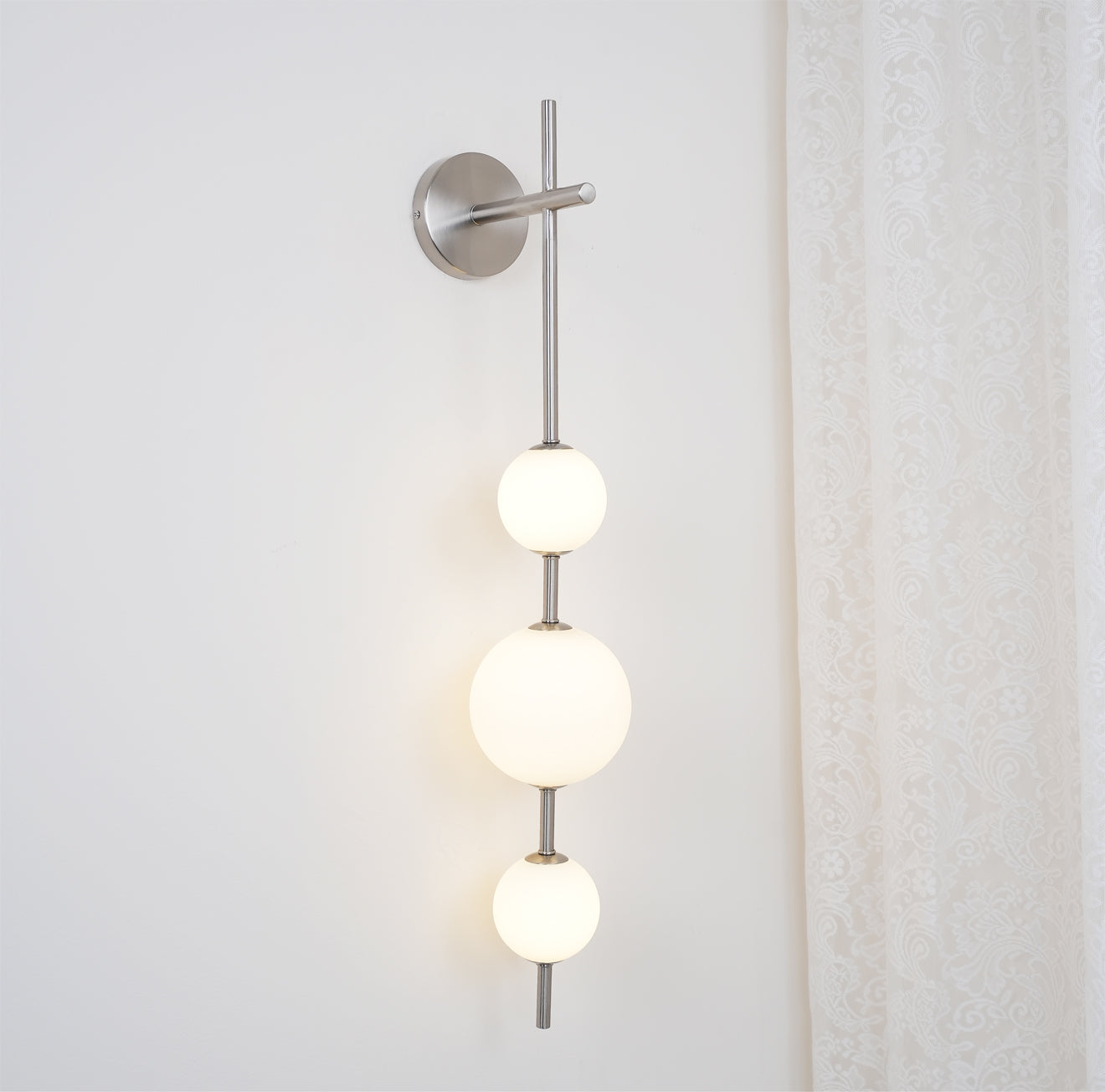 Lustra Wall Lamp Vertical Globe Minimalist-Neutral Decor