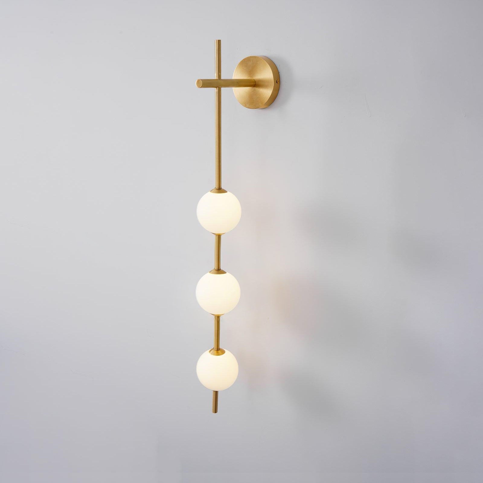 Lustra Wall Lamp Vertical Globe Minimalist-Neutral Decor