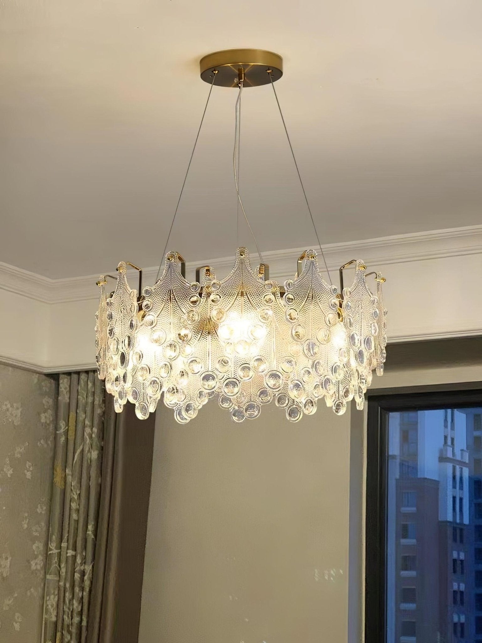 Cisorir Crystal Chandelier-Neutral Decor