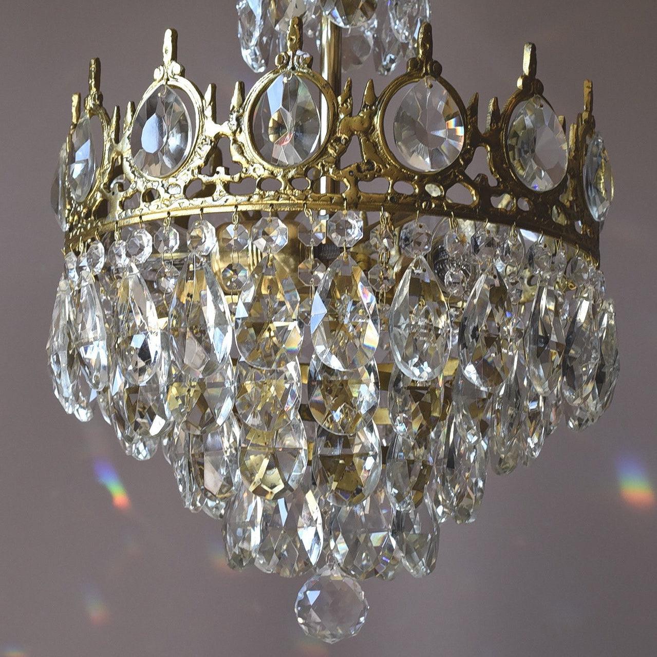 Kostix Pendant Lamp Vintage Crystal Droplets-Neutral Decor