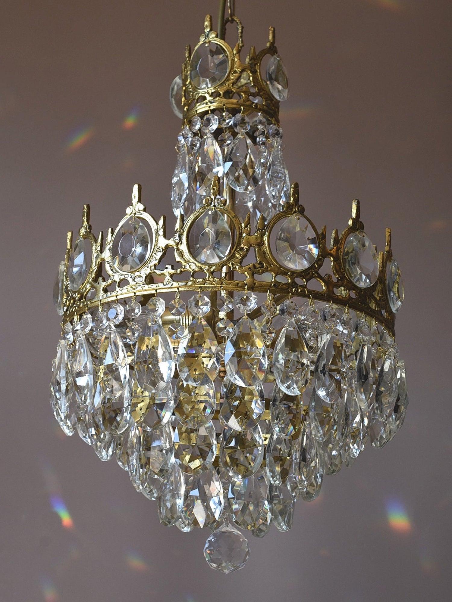 Kostix Pendant Lamp Vintage Crystal Droplets-Neutral Decor