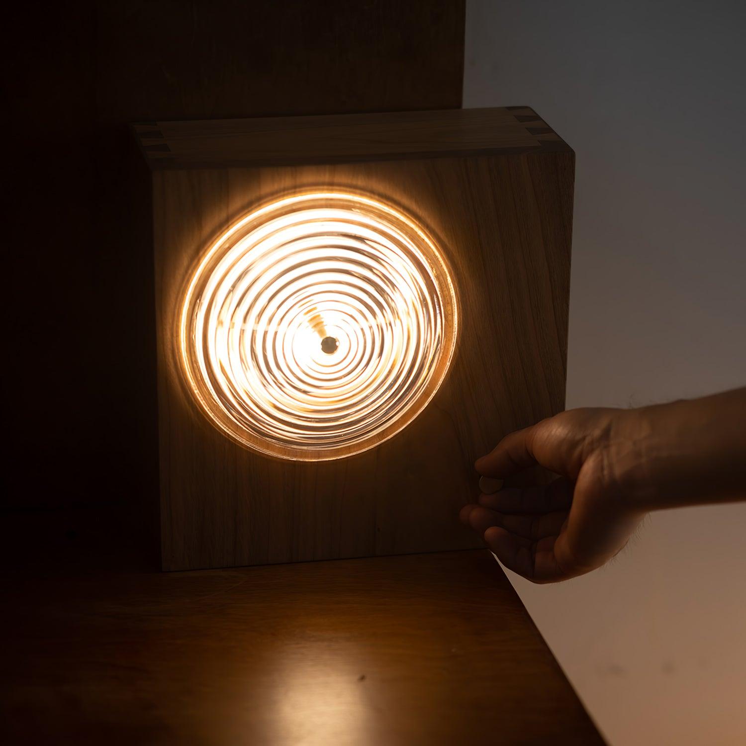 Echo Fashion Glass Wall Lamp-Neutral Decor