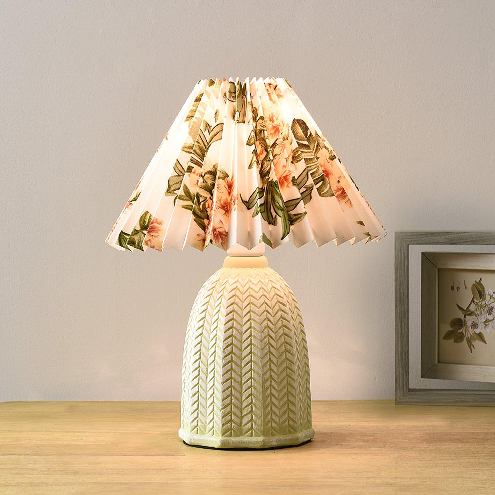Xenlor Fabric Vintage Table Lamp-Neutral Decor