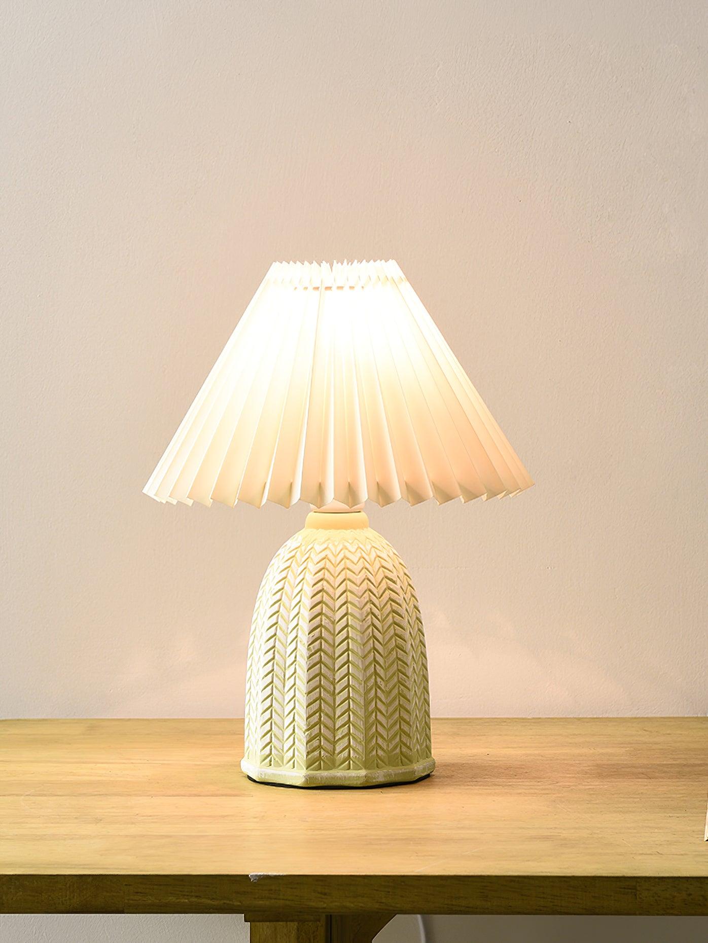 Xenlor Fabric Vintage Table Lamp-Neutral Decor