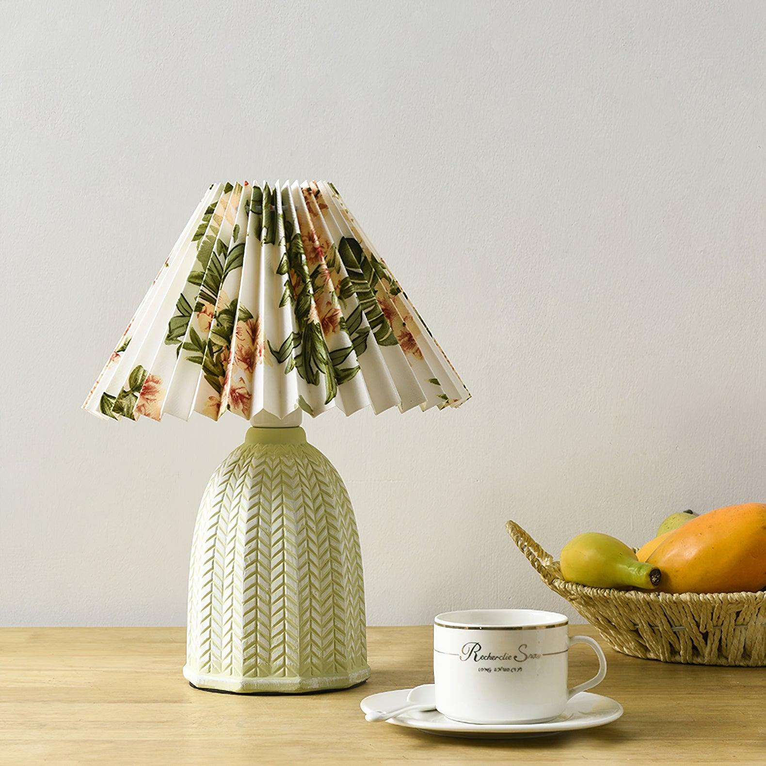 Xenlor Fabric Vintage Table Lamp-Neutral Decor
