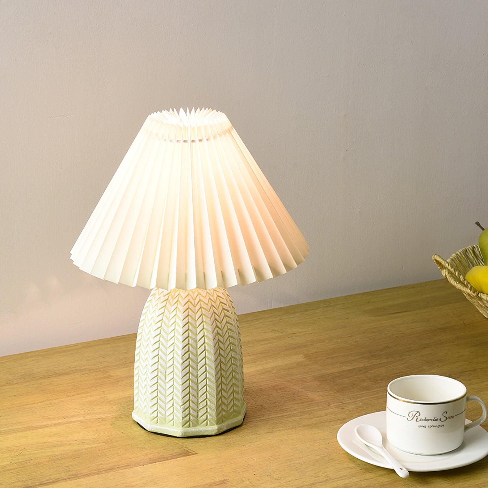 Xenlor Fabric Vintage Table Lamp-Neutral Decor
