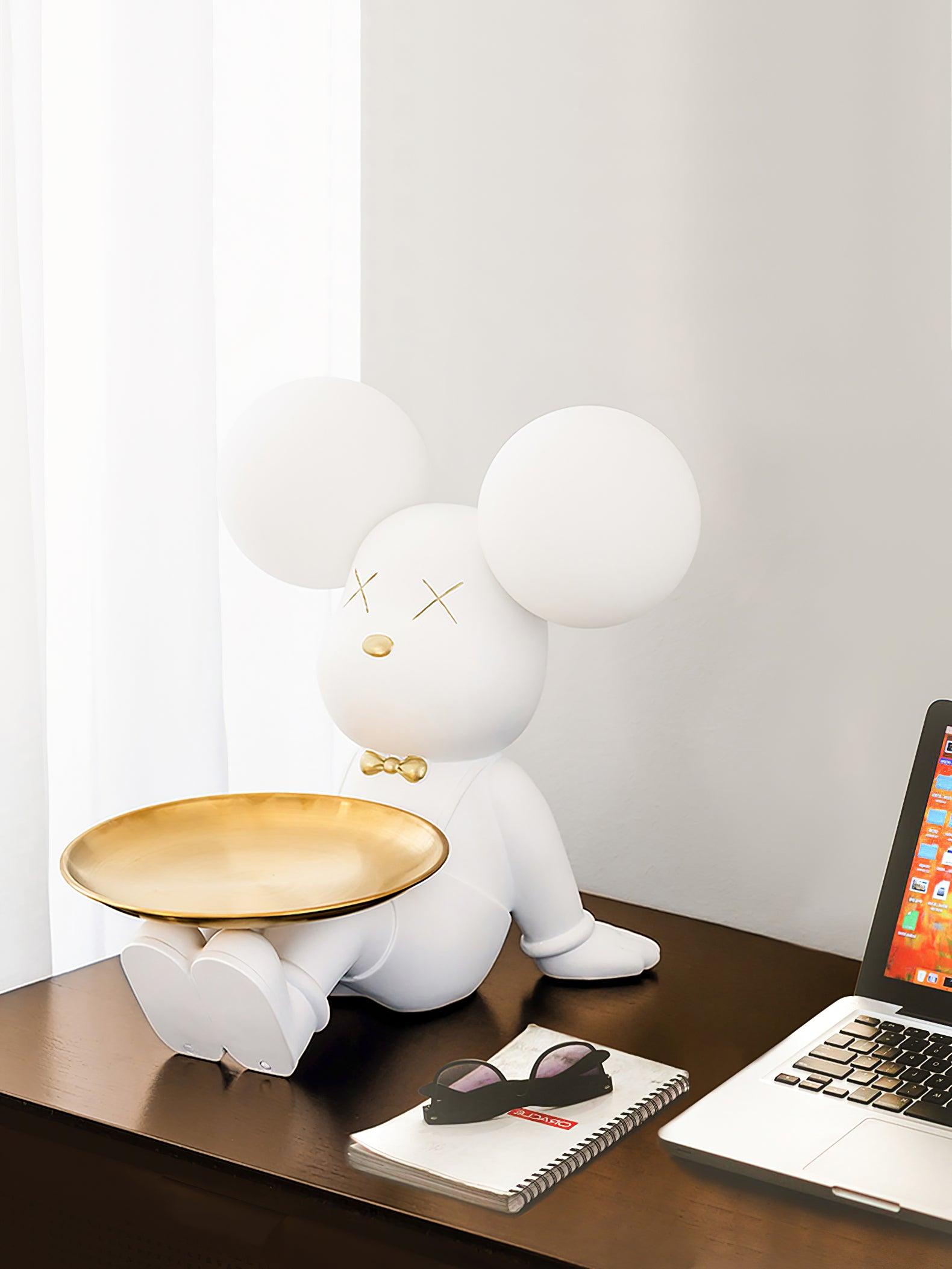 Wondel Resin Artistic Desk Lamp-Neutral Decor