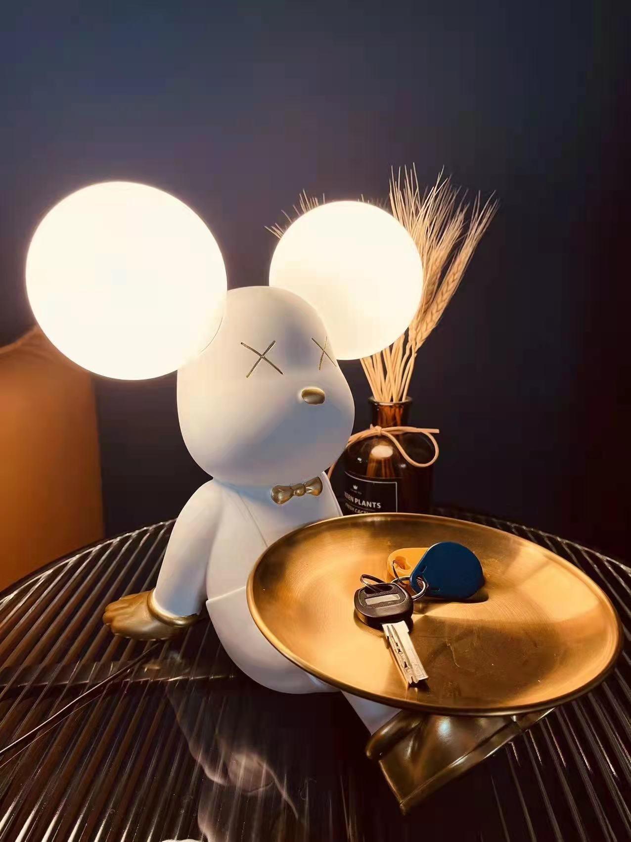 Wondel Resin Artistic Desk Lamp-Neutral Decor