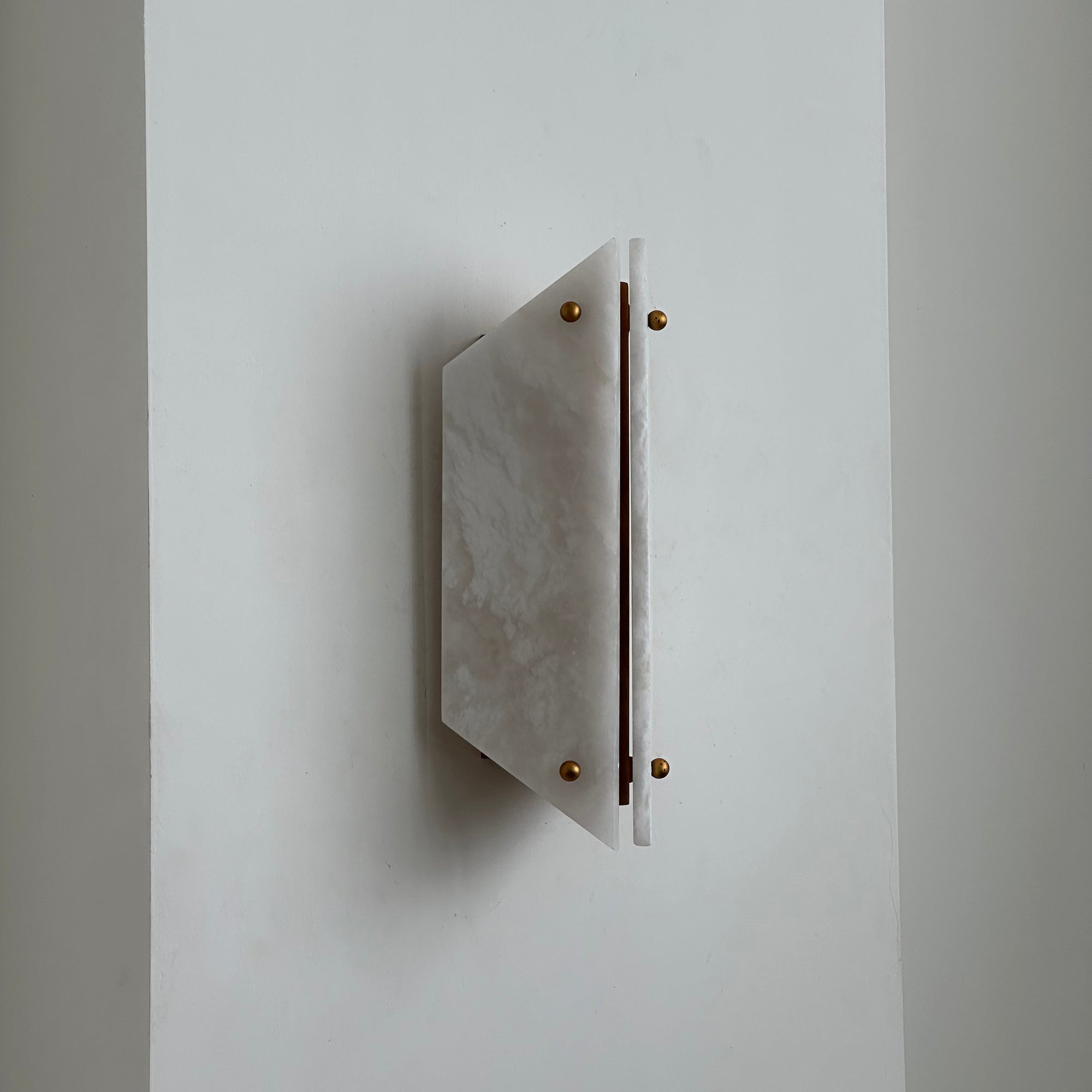 Serena Wall Lamp