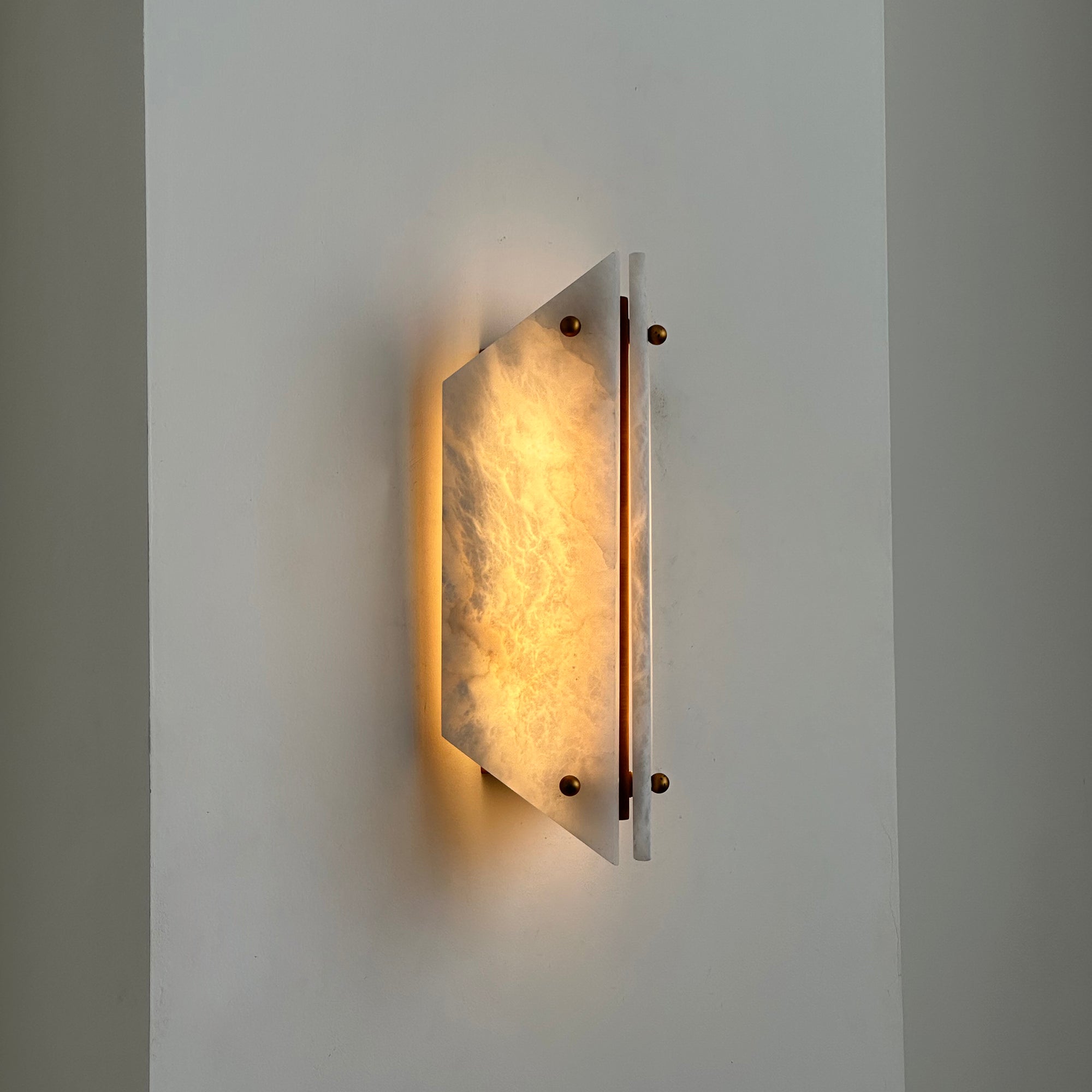 Serena Wall Lamp