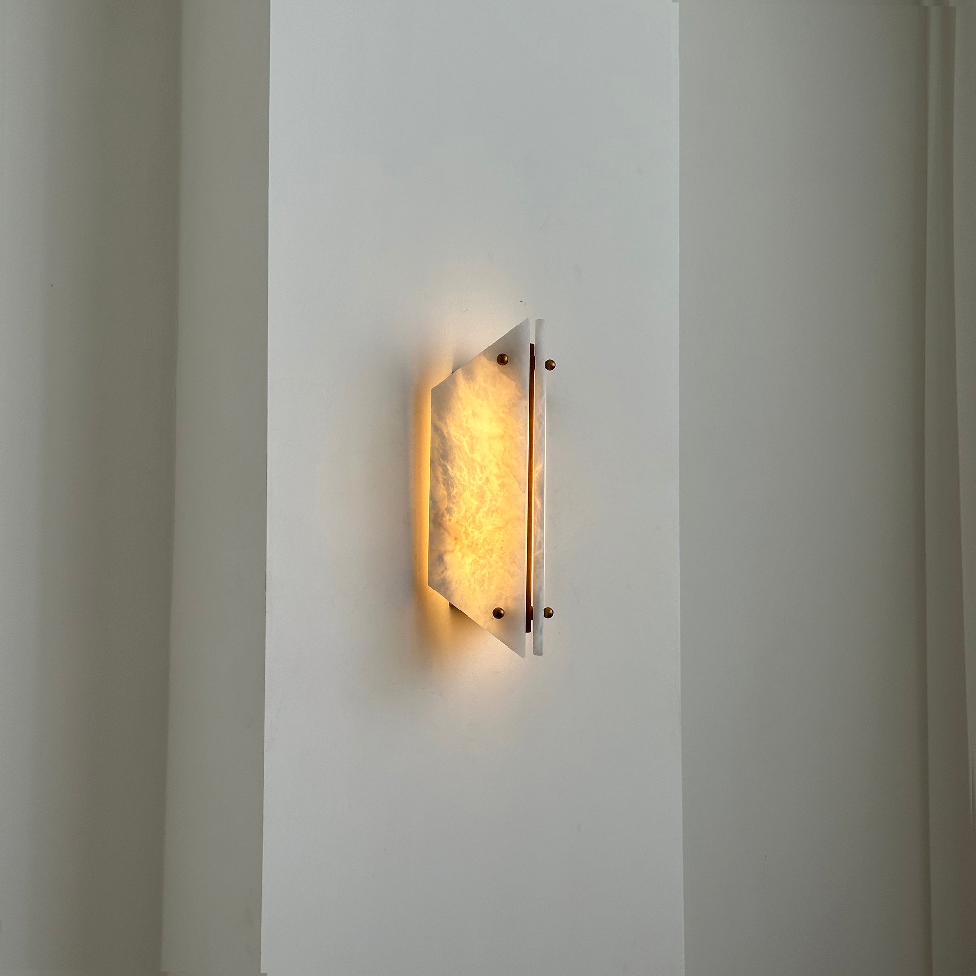 Serena Wall Lamp