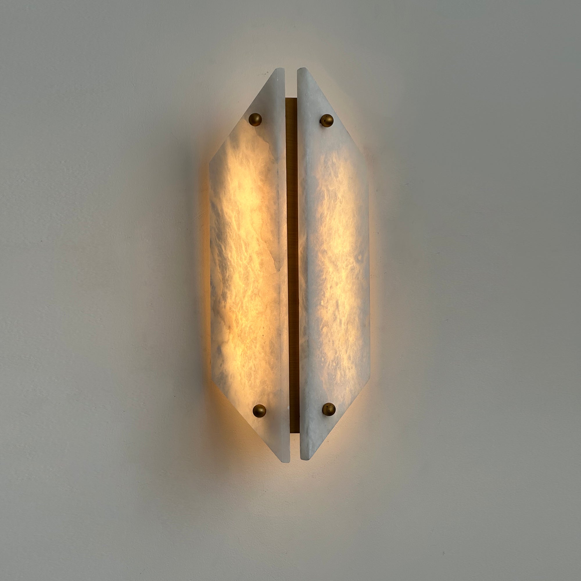 Serena Wall Lamp