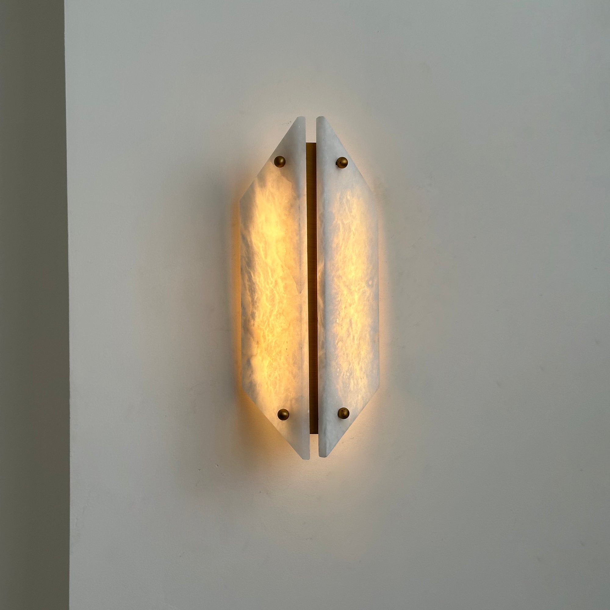 Serena Wall Lamp