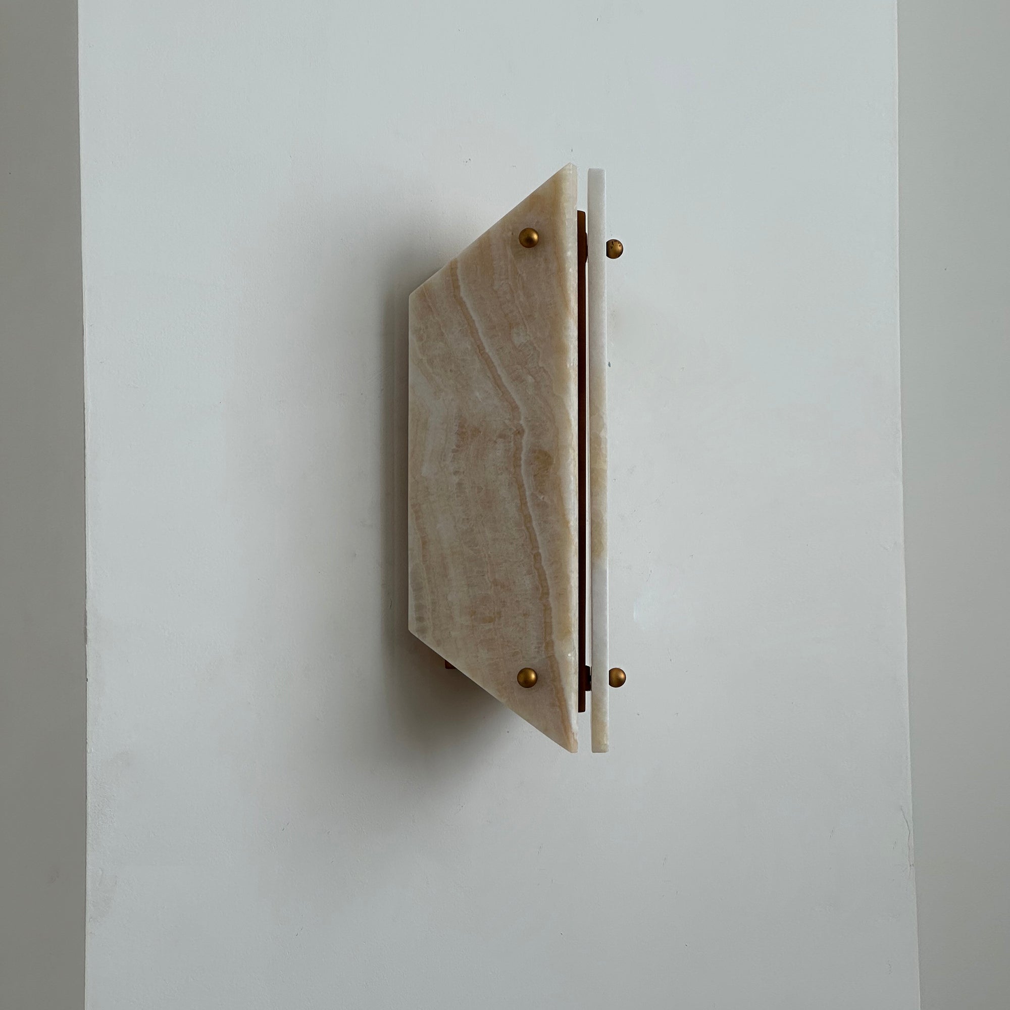 Serena Wall Lamp