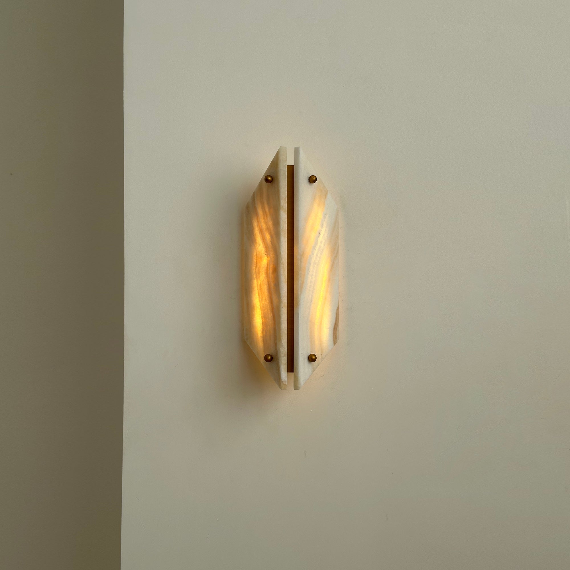 Serena Wall Lamp