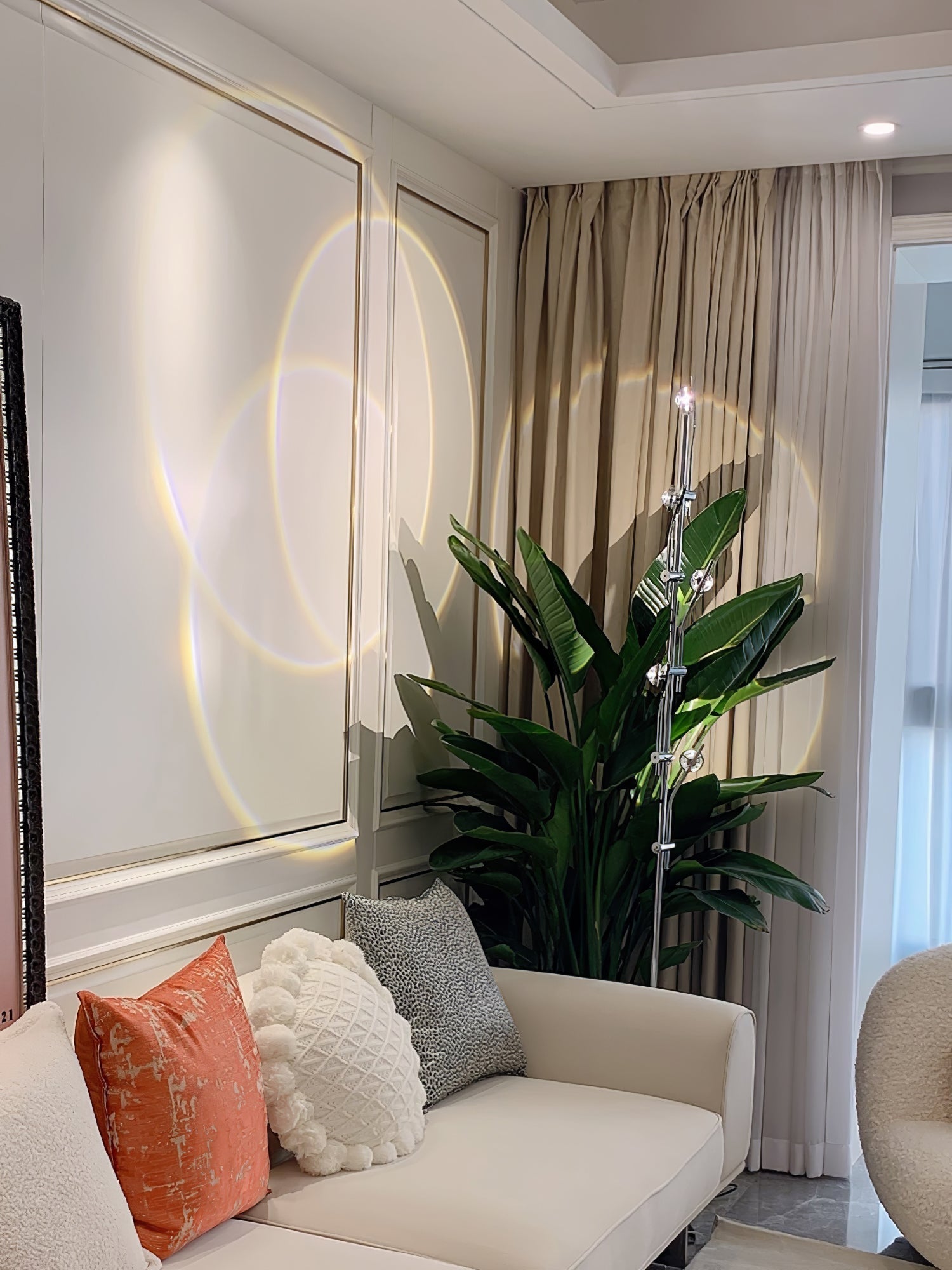 Receiv Steel Floor Lamp-Neutral Decor