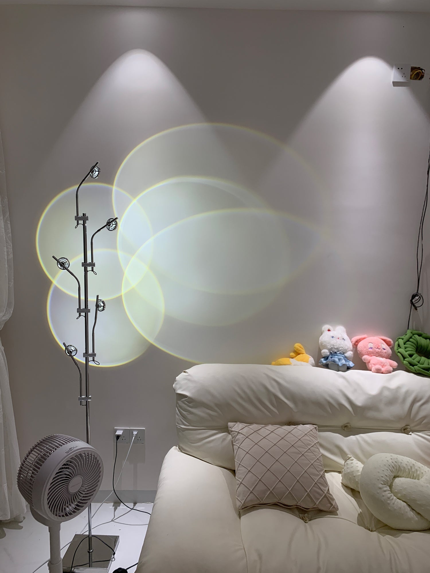 Receiv Steel Floor Lamp-Neutral Decor