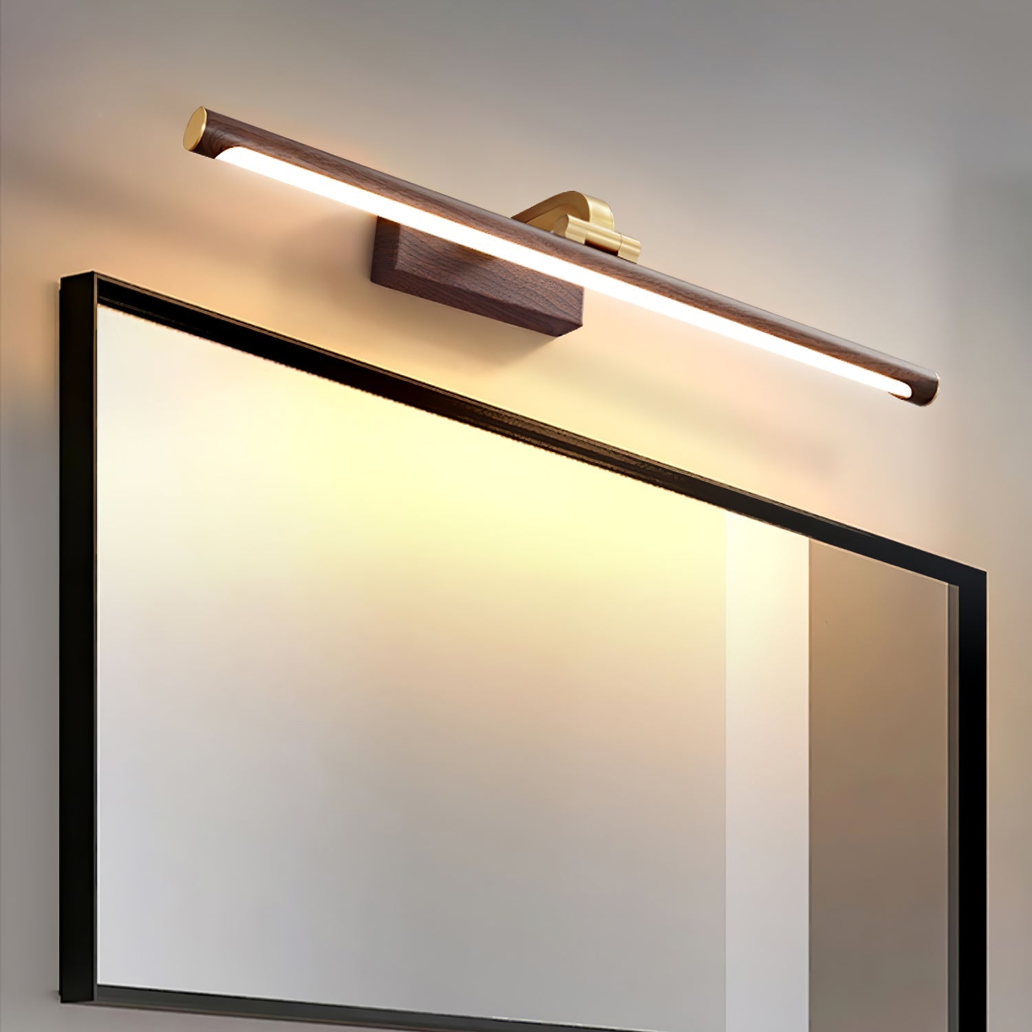 Tevelo Brass Minimalist Wall Lamp-Neutral Decor