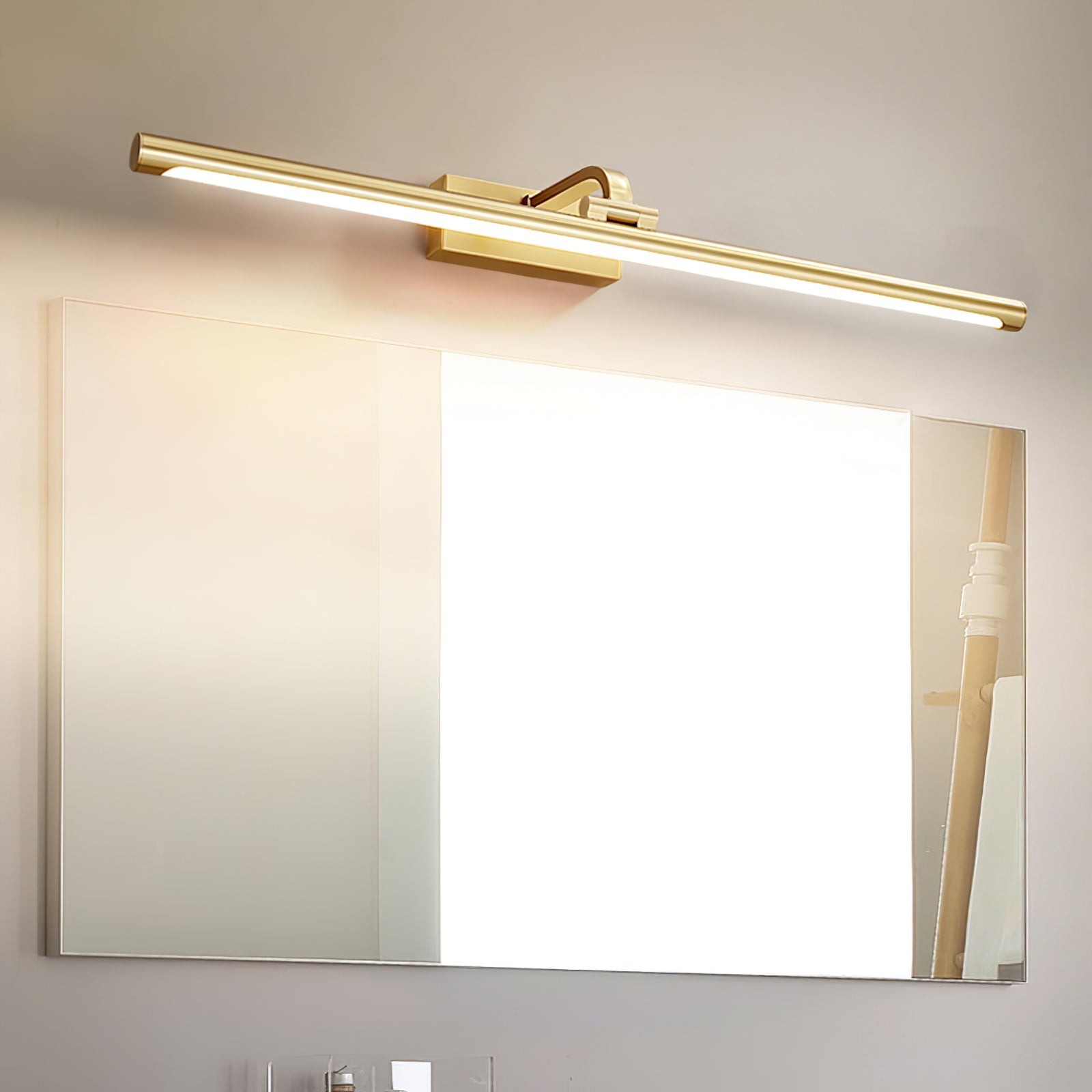 Tevelo Brass Minimalist Wall Lamp-Neutral Decor