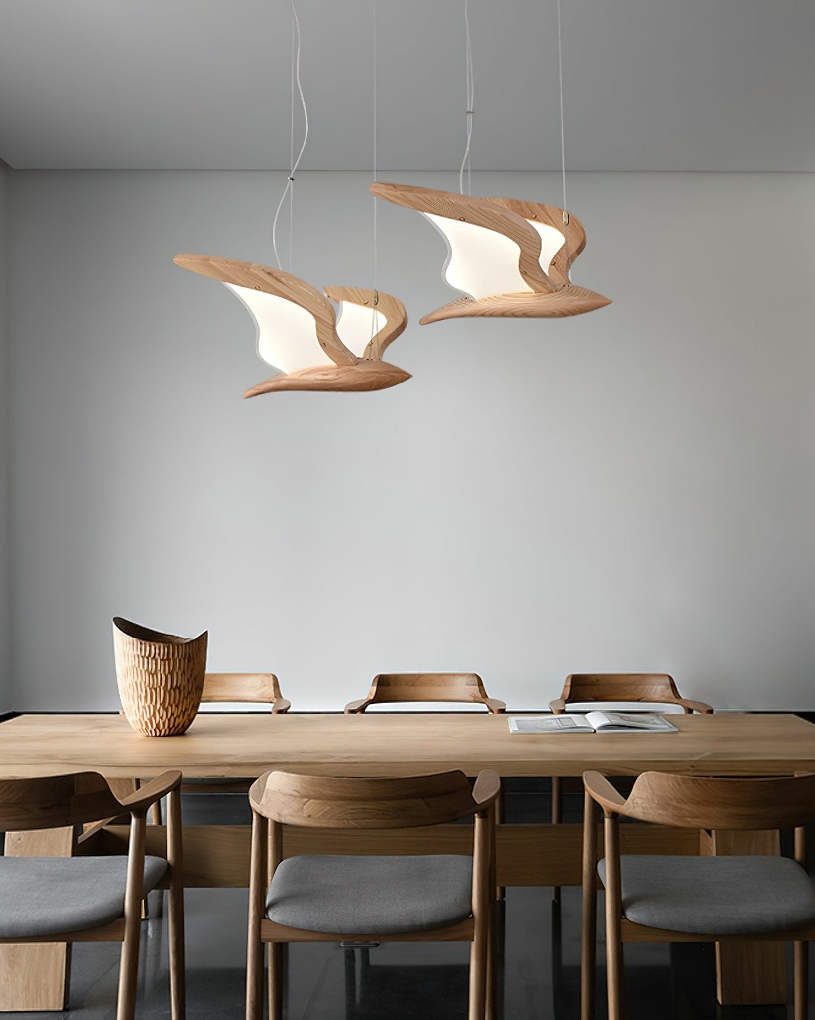 Lustra Chandelier Bird Form Wood Sculptural-Neutral Decor