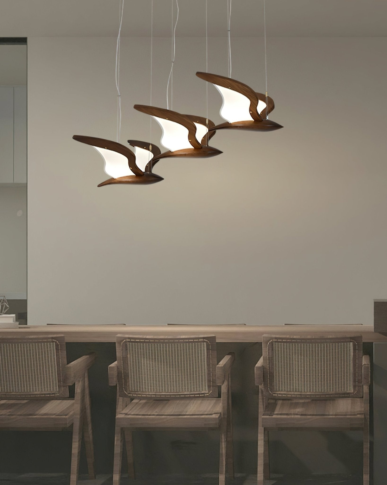 Lustra Chandelier Bird Form Wood Sculptural-Neutral Decor