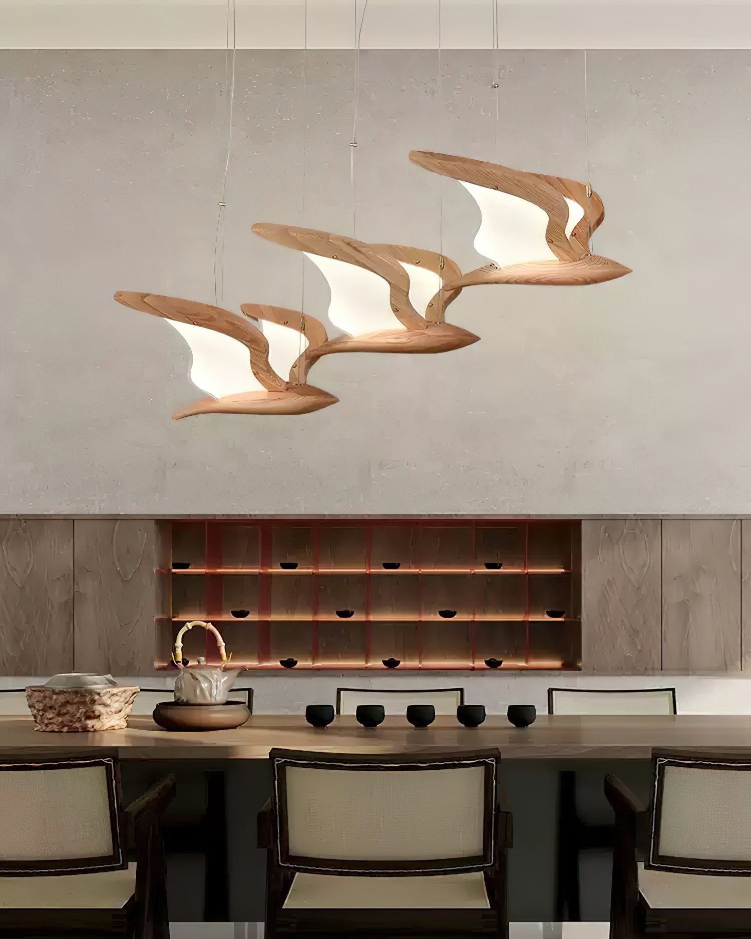 Lustra Chandelier Bird Form Wood Sculptural-Neutral Decor