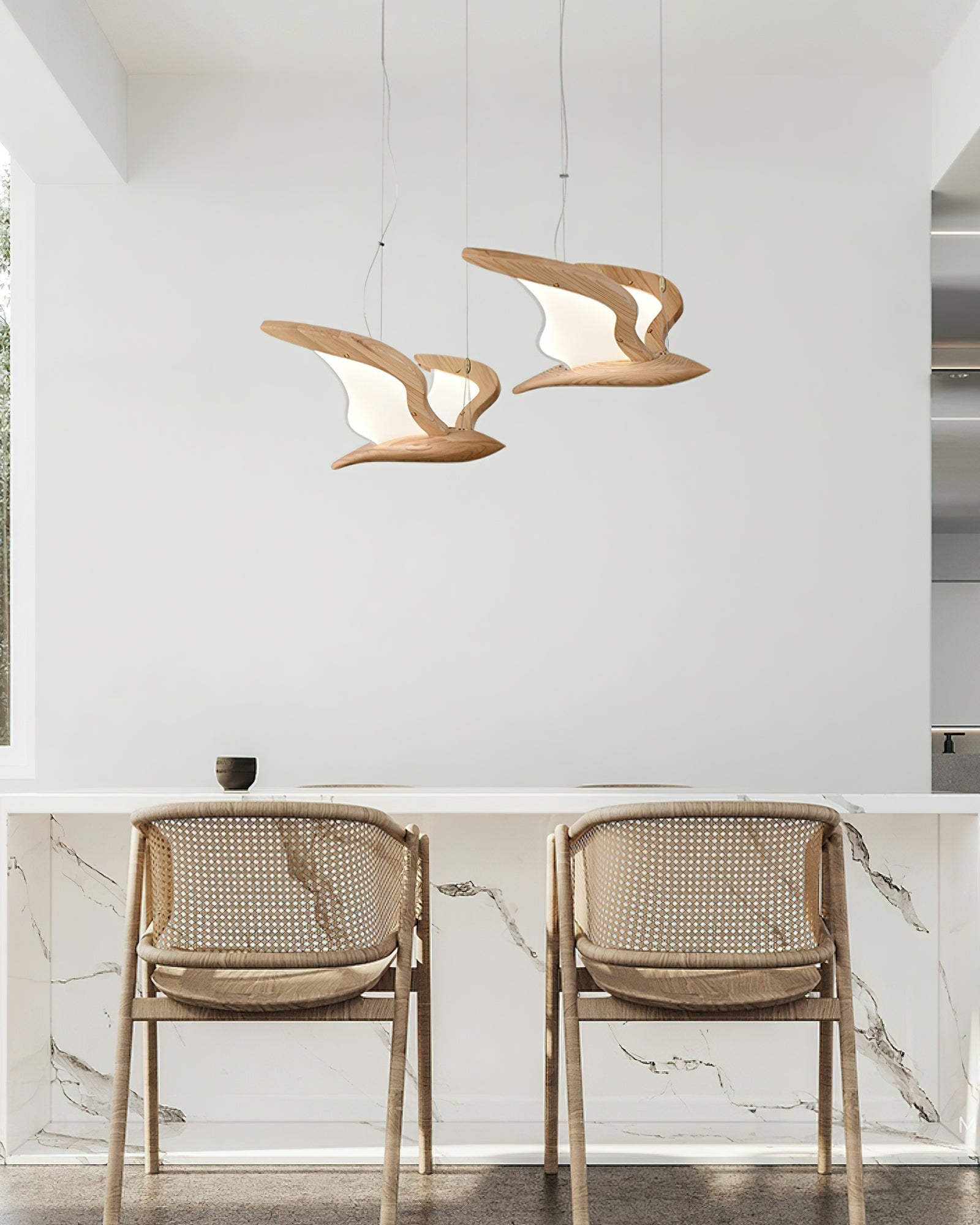 Lustra Chandelier Bird Form Wood Sculptural-Neutral Decor