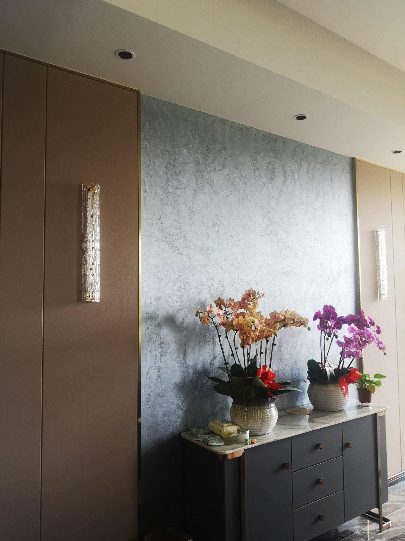 Bexley Brass Glass Glam Wall Lamp-Neutral Decor