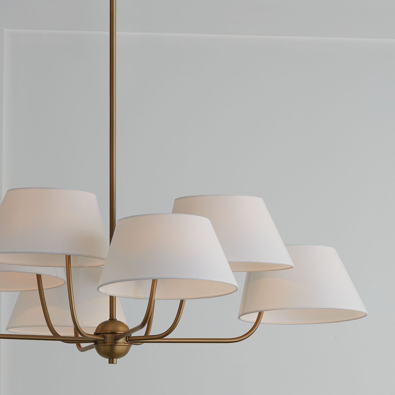 Vivienne Chandelier