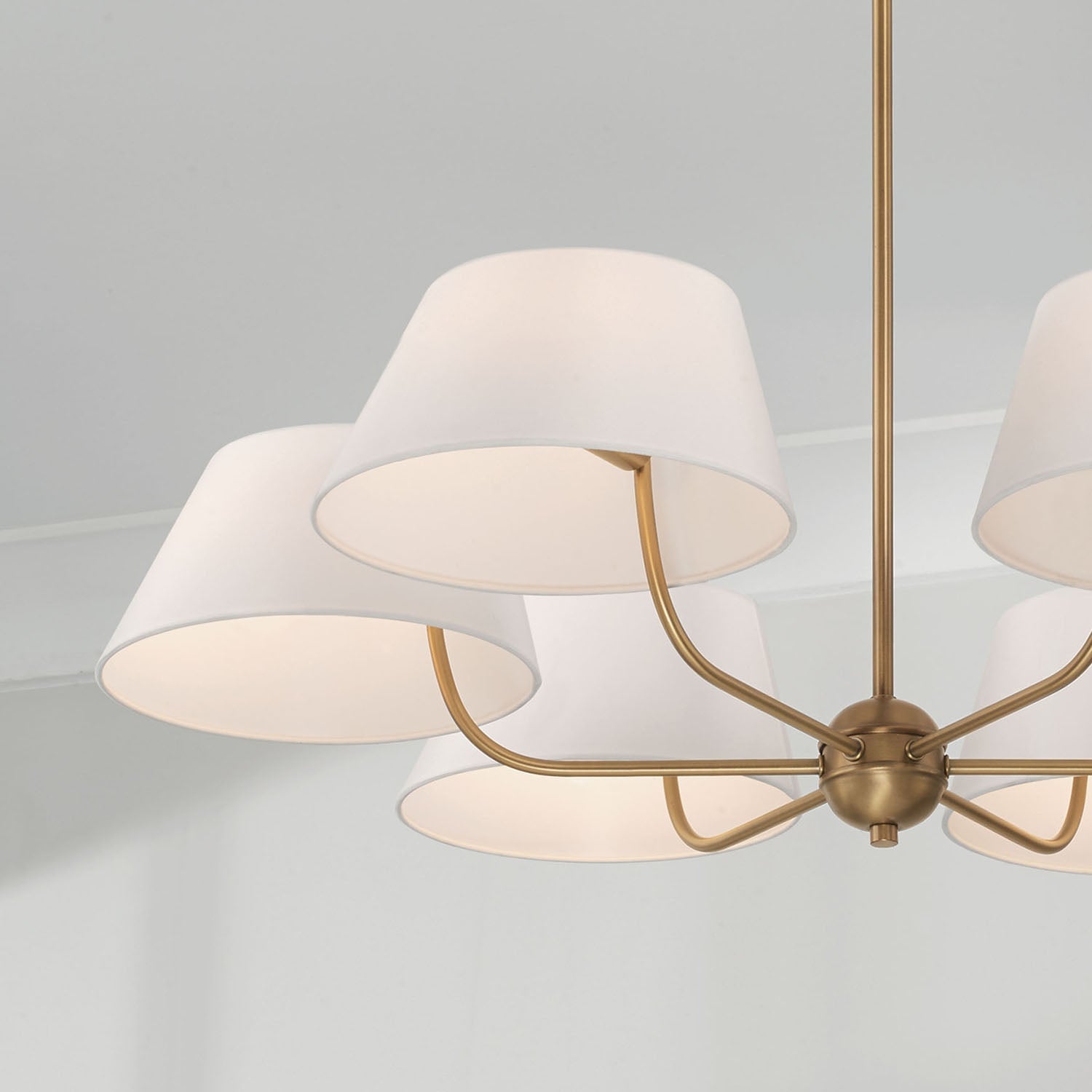 Vivienne Chandelier