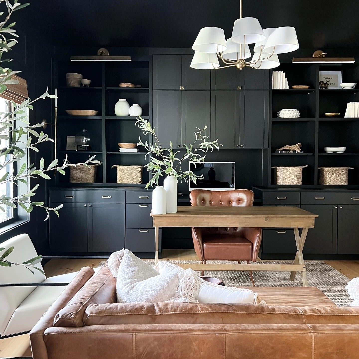 Vivienne Chandelier