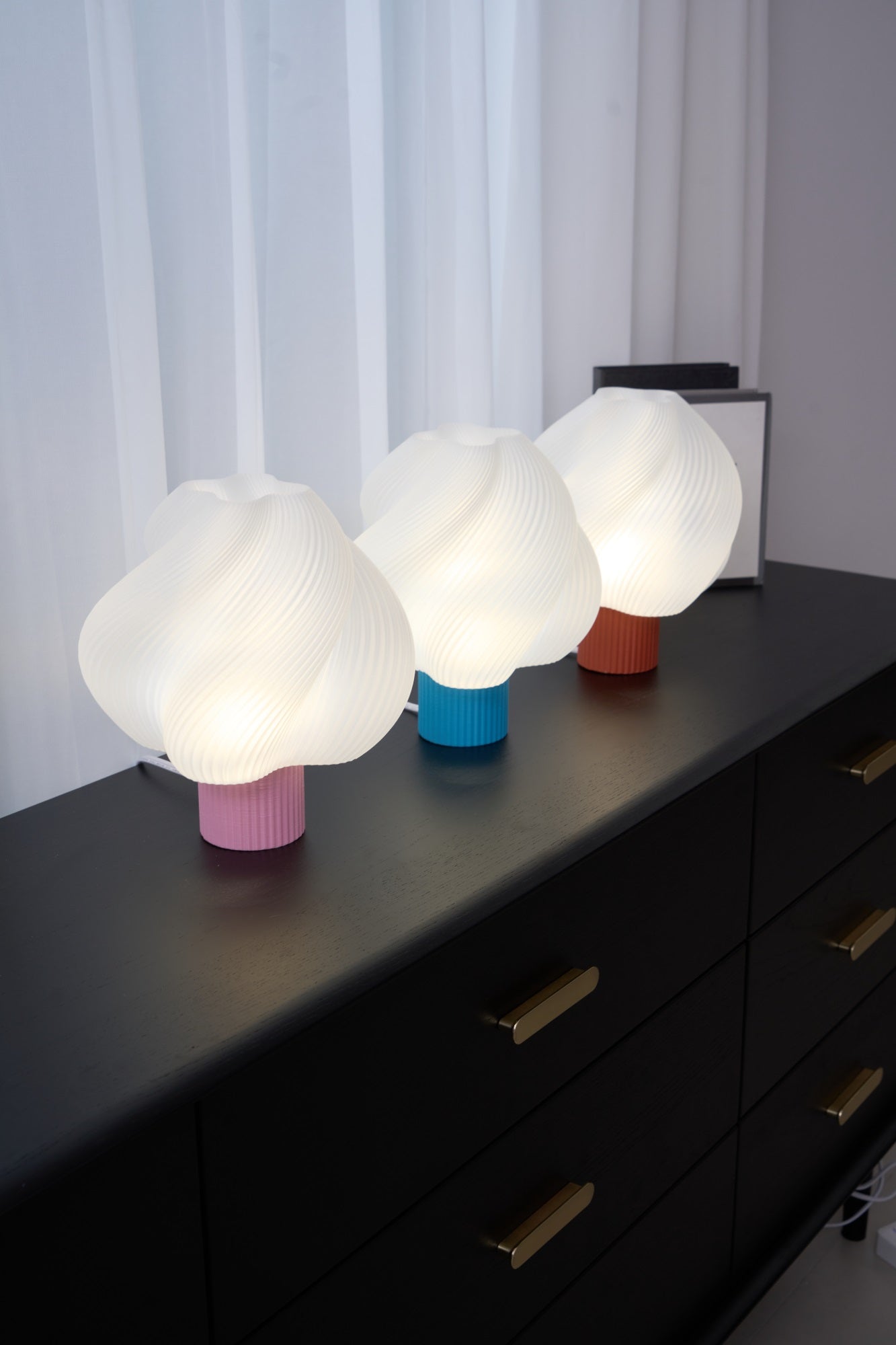 Buffy Modern Plastic Table Lamp-Neutral Decor