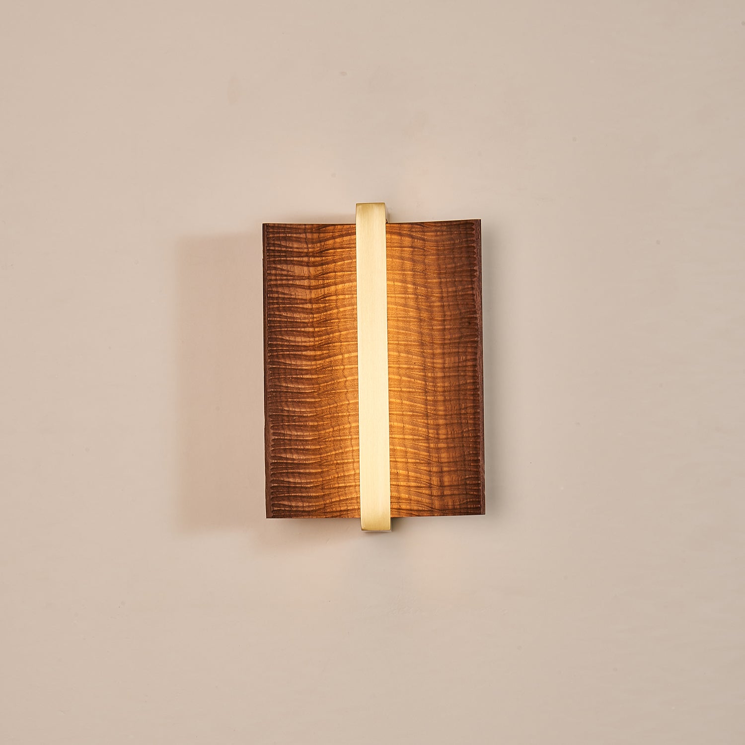 Vevinir Premium Nordic Art Wood Wall Light-Neutral Decor