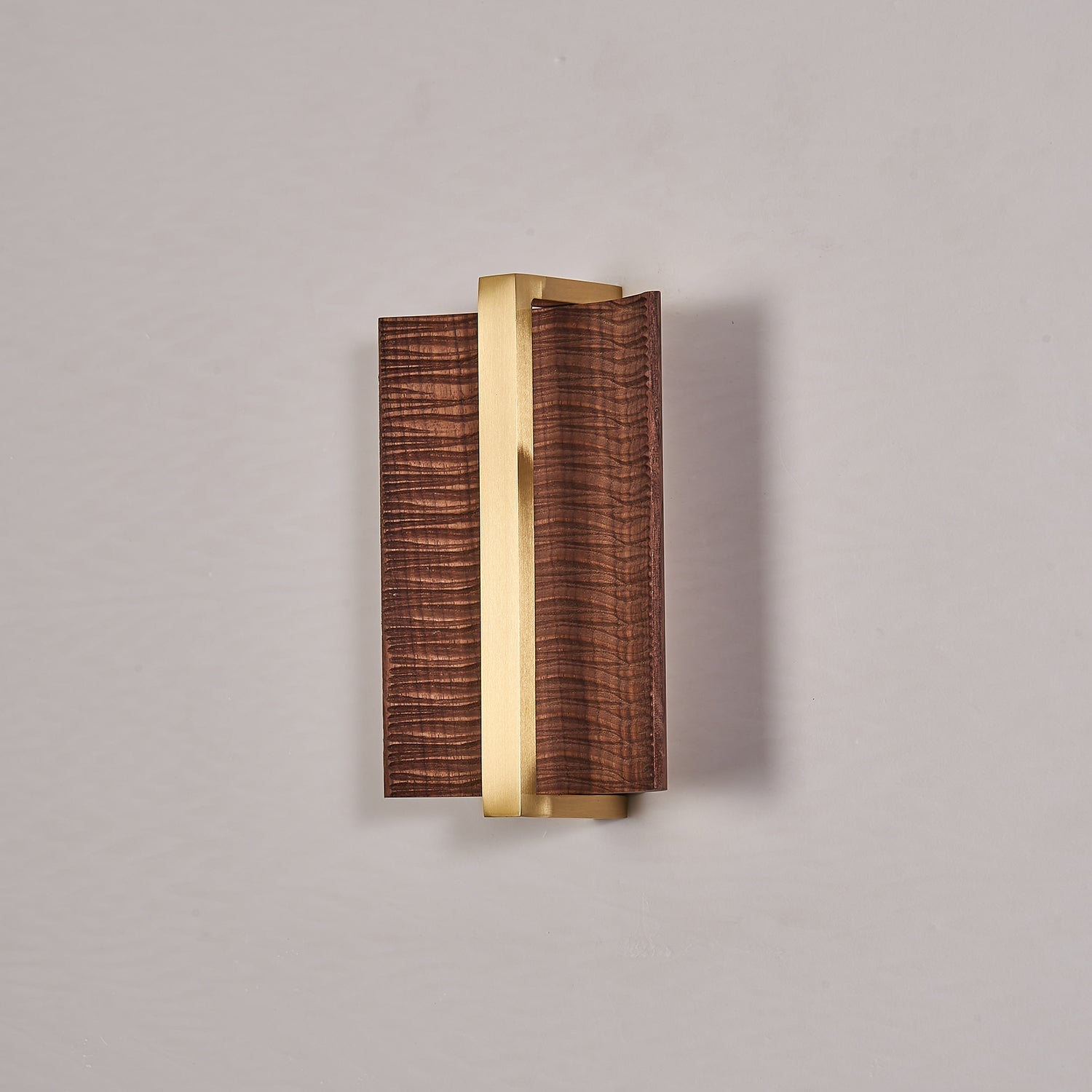 Vevinir Premium Nordic Art Wood Wall Light-Neutral Decor