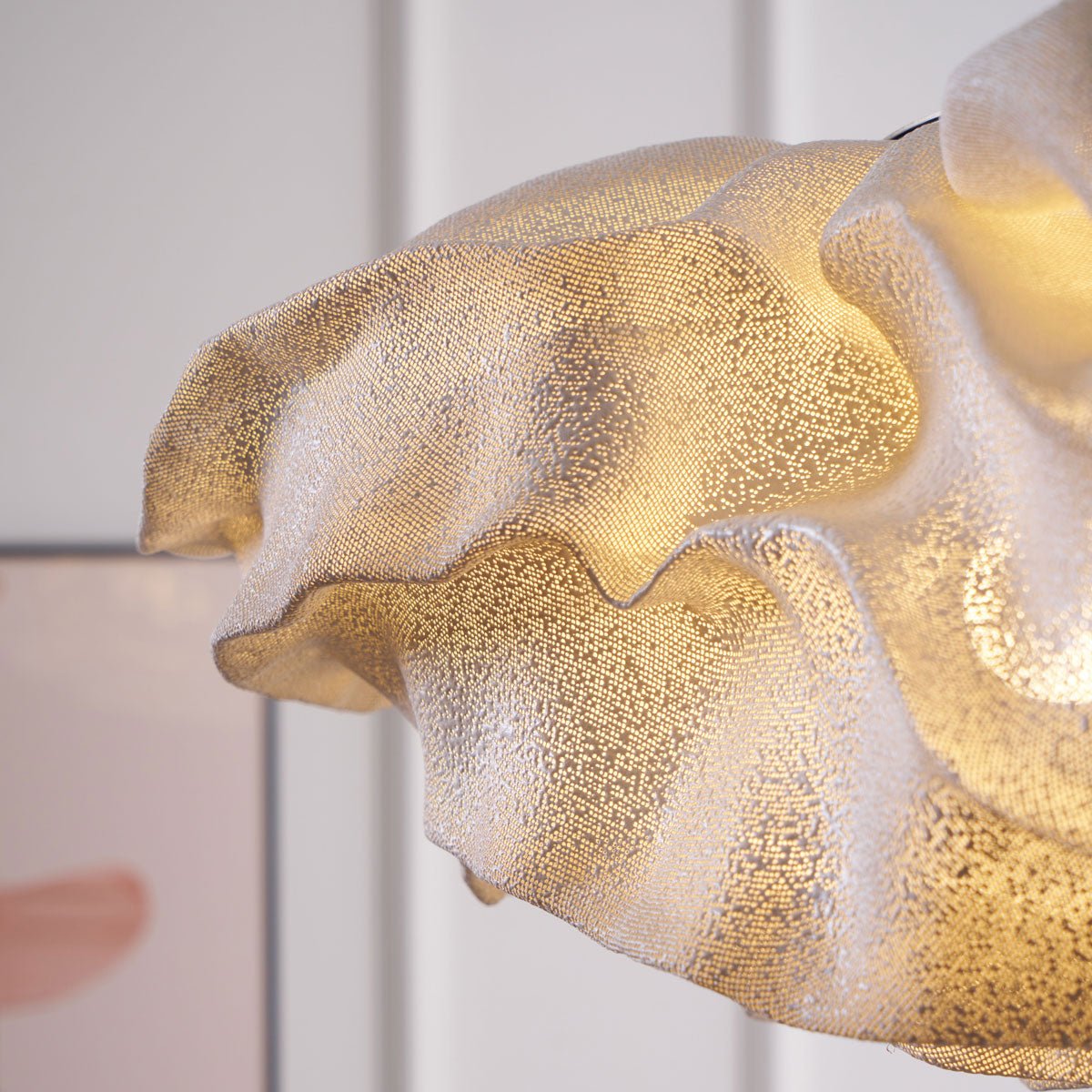 Wavern Steel Artistic Pendant Light-Neutral Decor