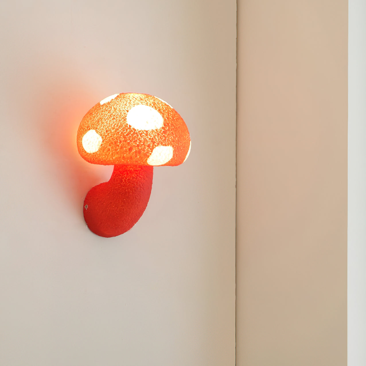 Loppy Wall Lamp