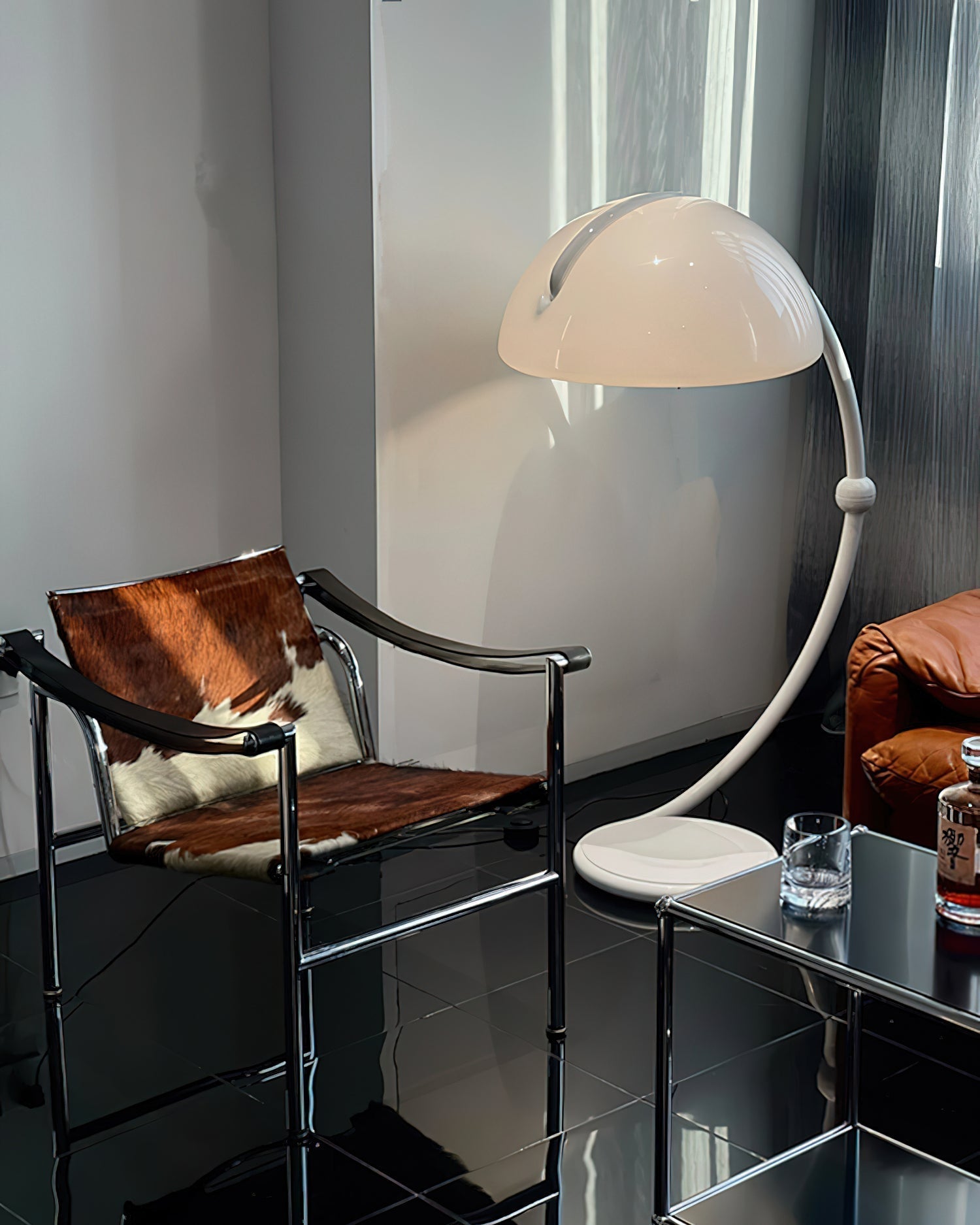 Sweep Floor Lamp