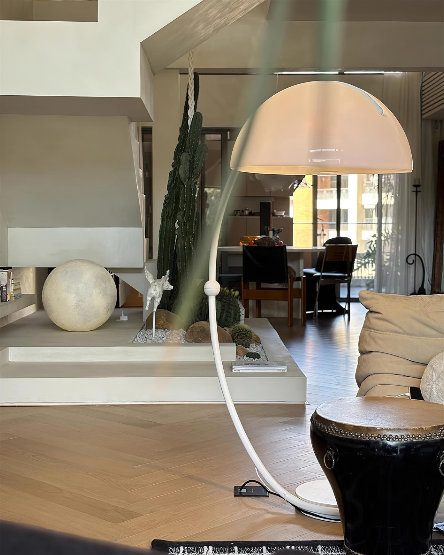 Sweep Floor Lamp