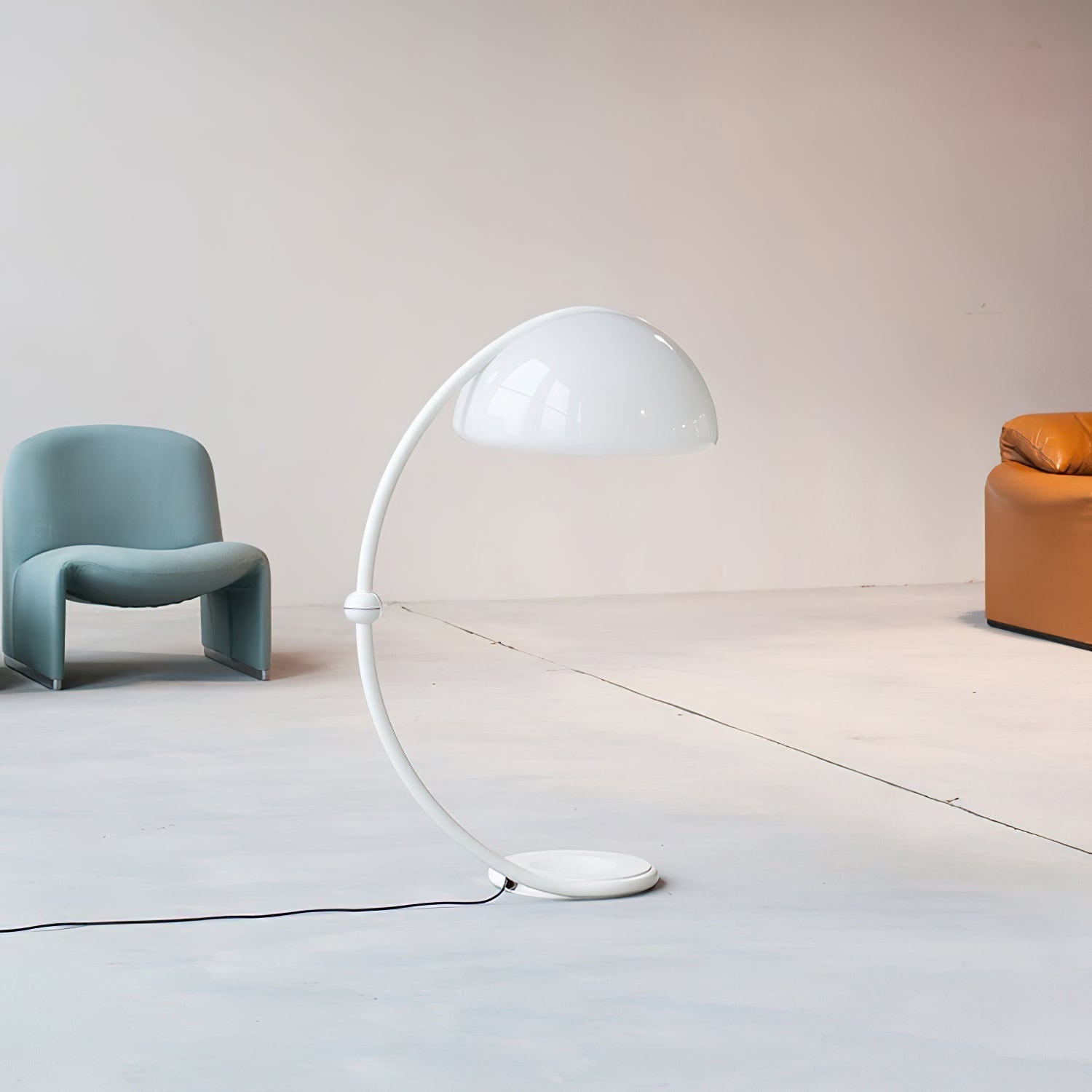 Sweep Floor Lamp
