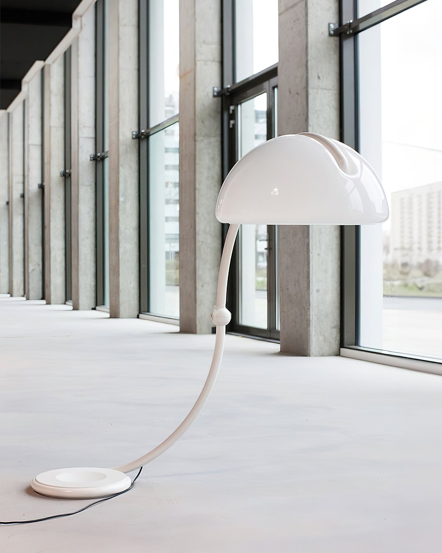 Sweep Floor Lamp
