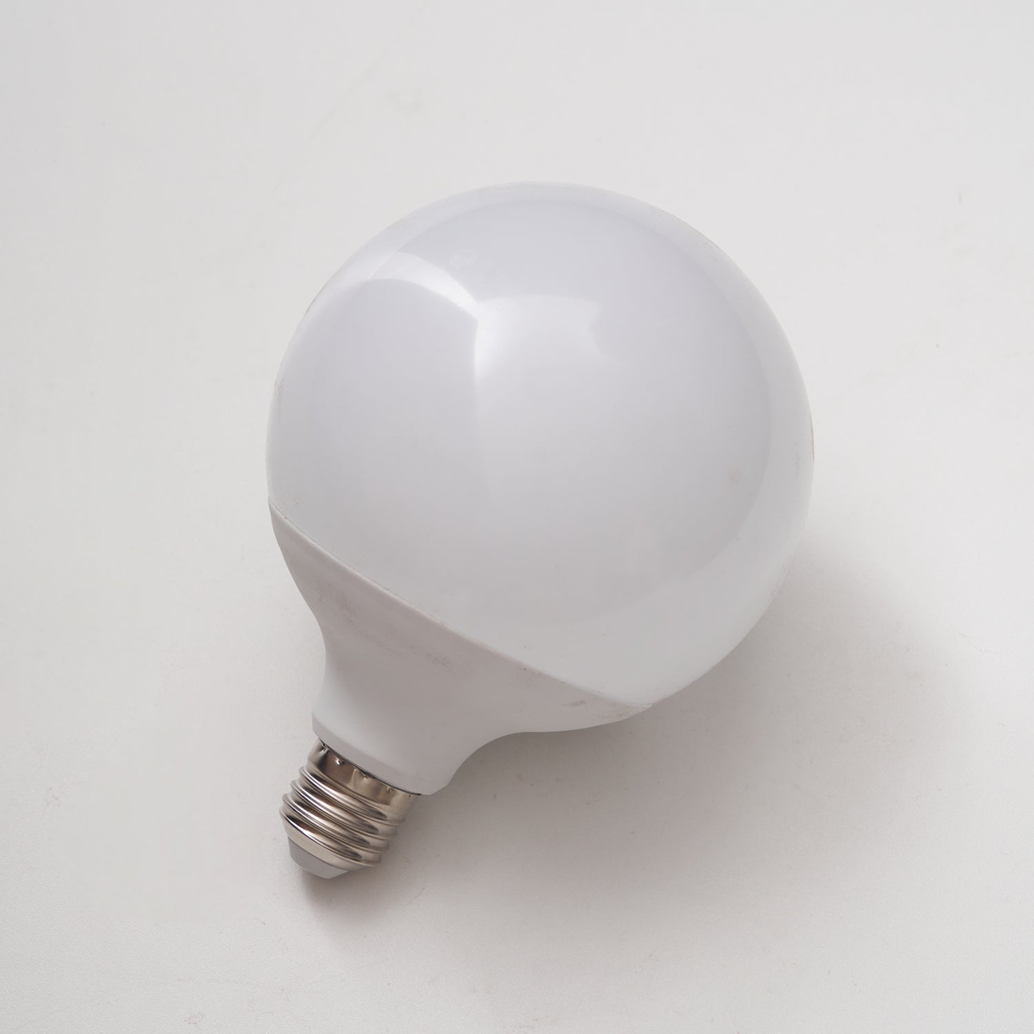 White LED Light E27 or E26 Bulb-Neutral Decor