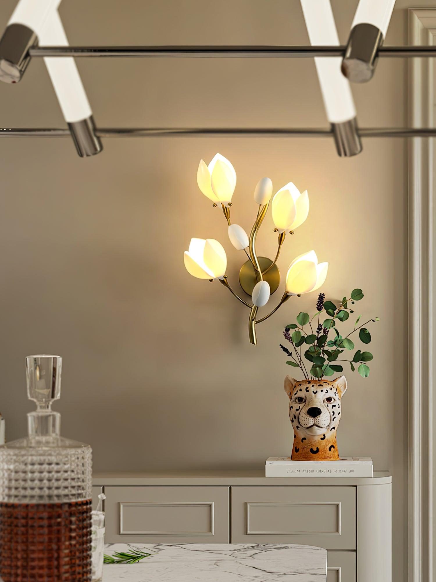 Dirixa Magnolia Elegance Ceramic Wall Lamp-Neutral Decor