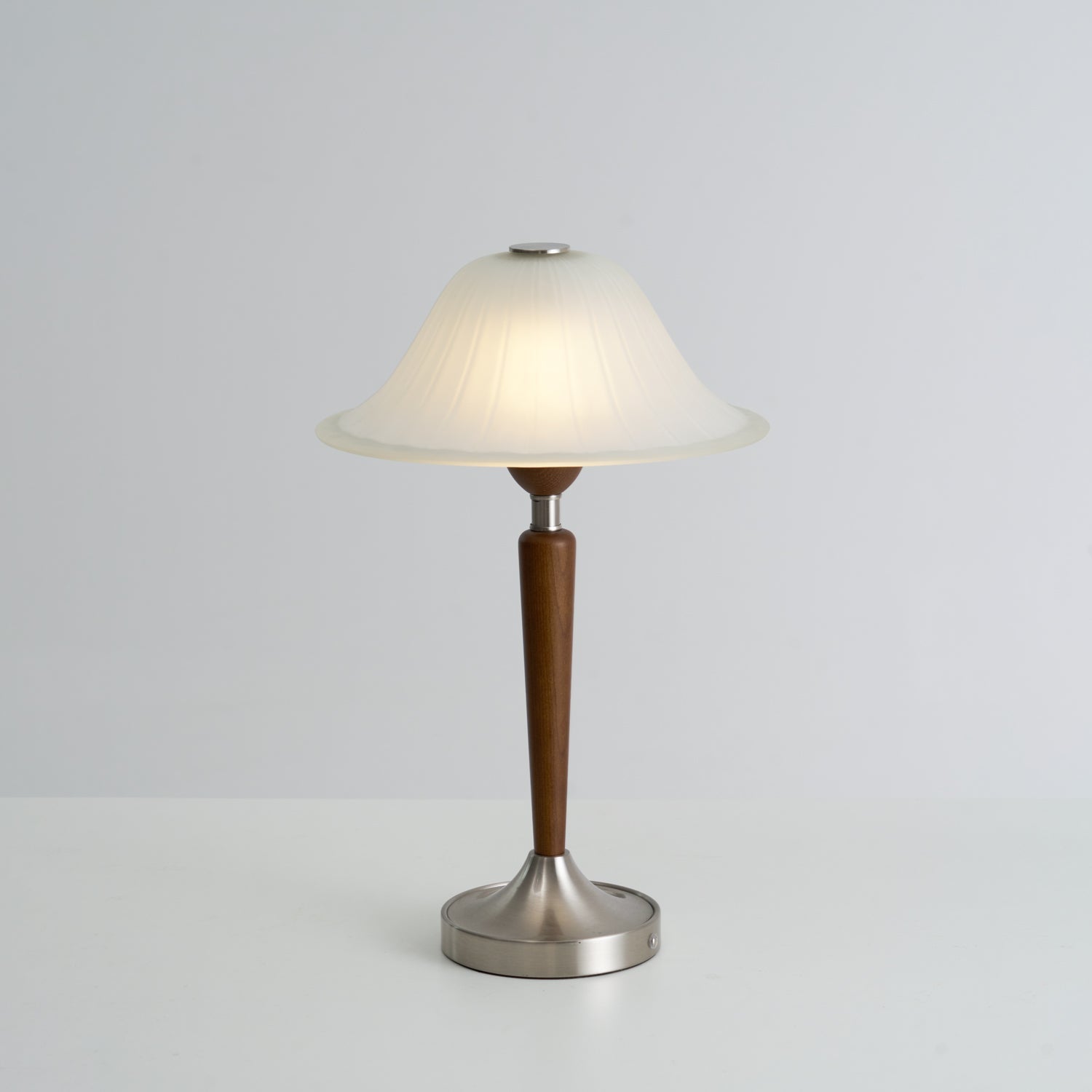 Natalie Vintage Wood Table Lamp-Neutral Decor