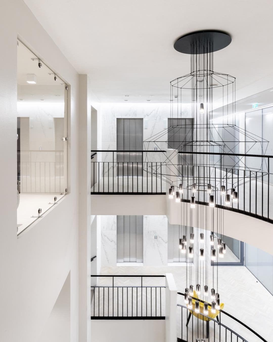 Tevenq Chandelier Lines Black Wireframe LED-Neutral Decor